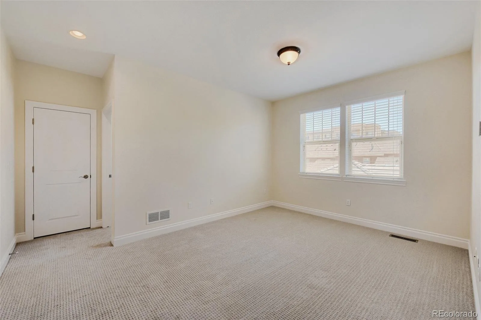 10262 Greentrail Circle Lone Tree CO 80124 MLS #REC9021191 06102026211616 1600 22