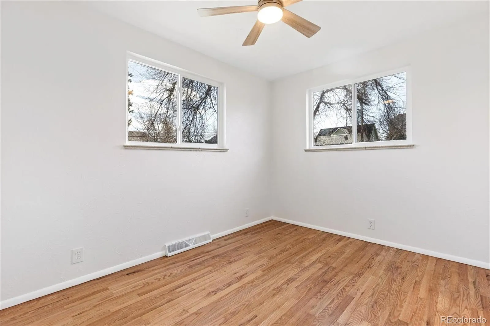 4880 S Cherokee Street Englewood CO 80110 MLS #REC9024268 05152026201434 1600 15