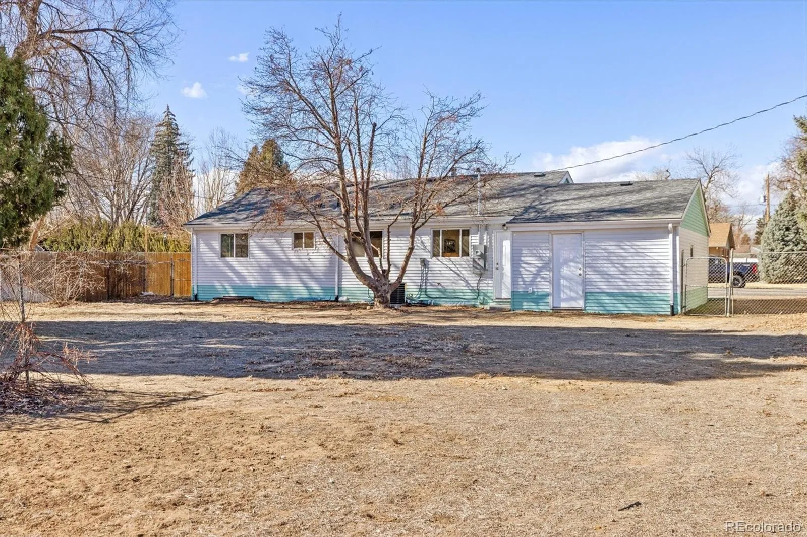 4880 S Cherokee Street Englewood CO 80110 MLS #REC9024268 05152026201434 1600 26