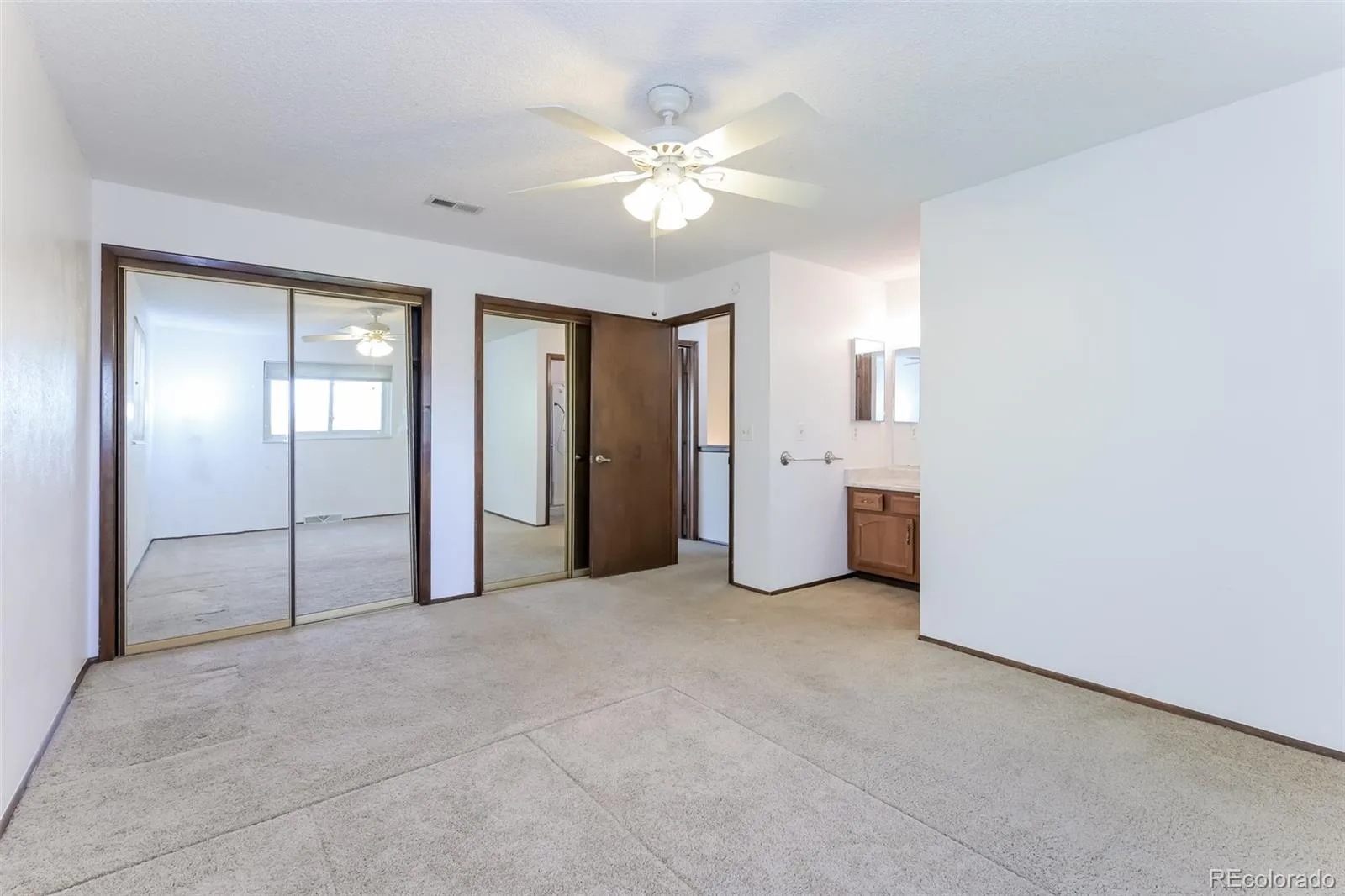10064 W Lake Drive Littleton CO 80127 | MLS #REC9024537 06152026195039 1600 10