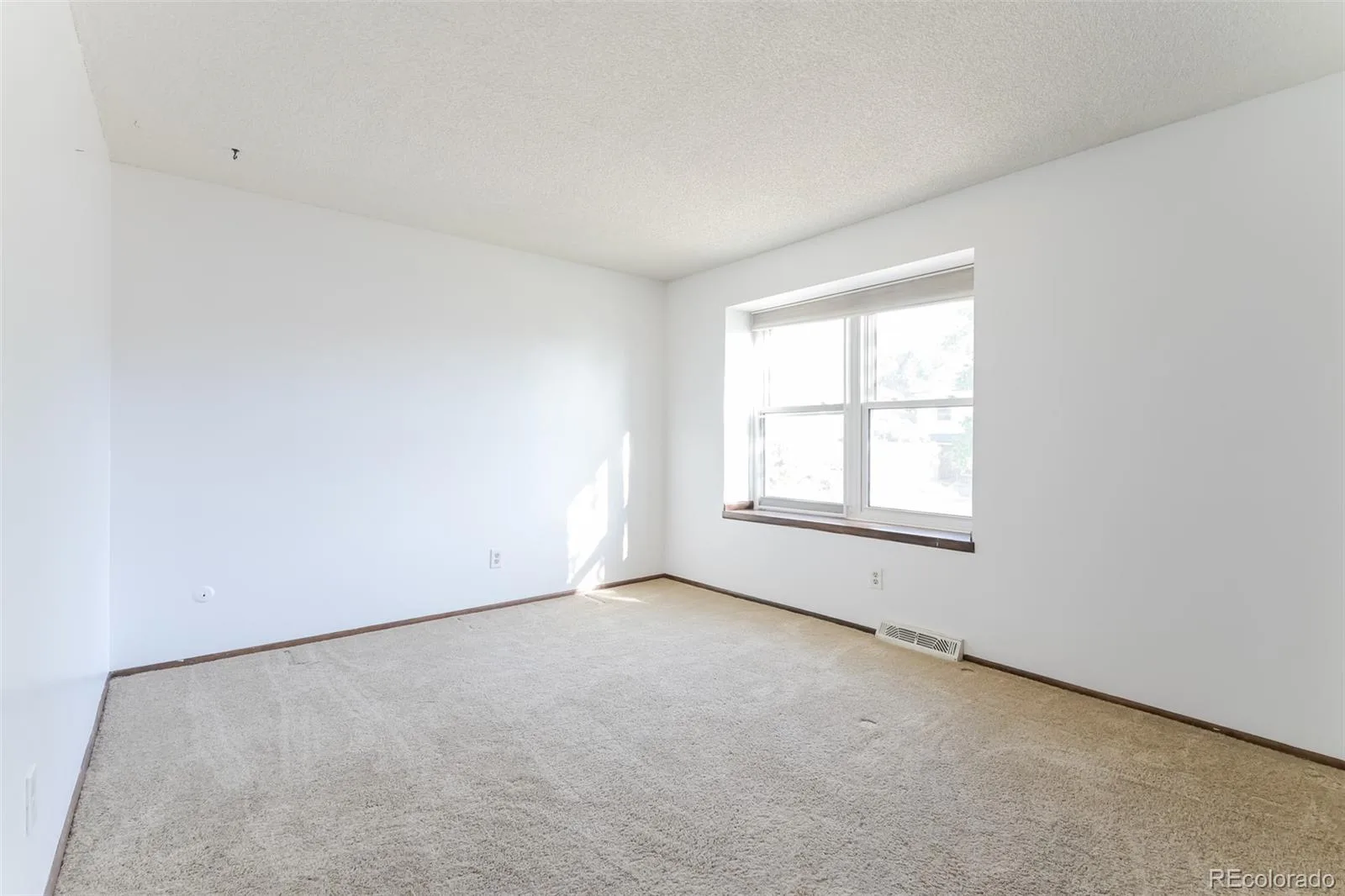 10064 W Lake Drive Littleton CO 80127 | MLS #REC9024537 06152026195039 1600 12