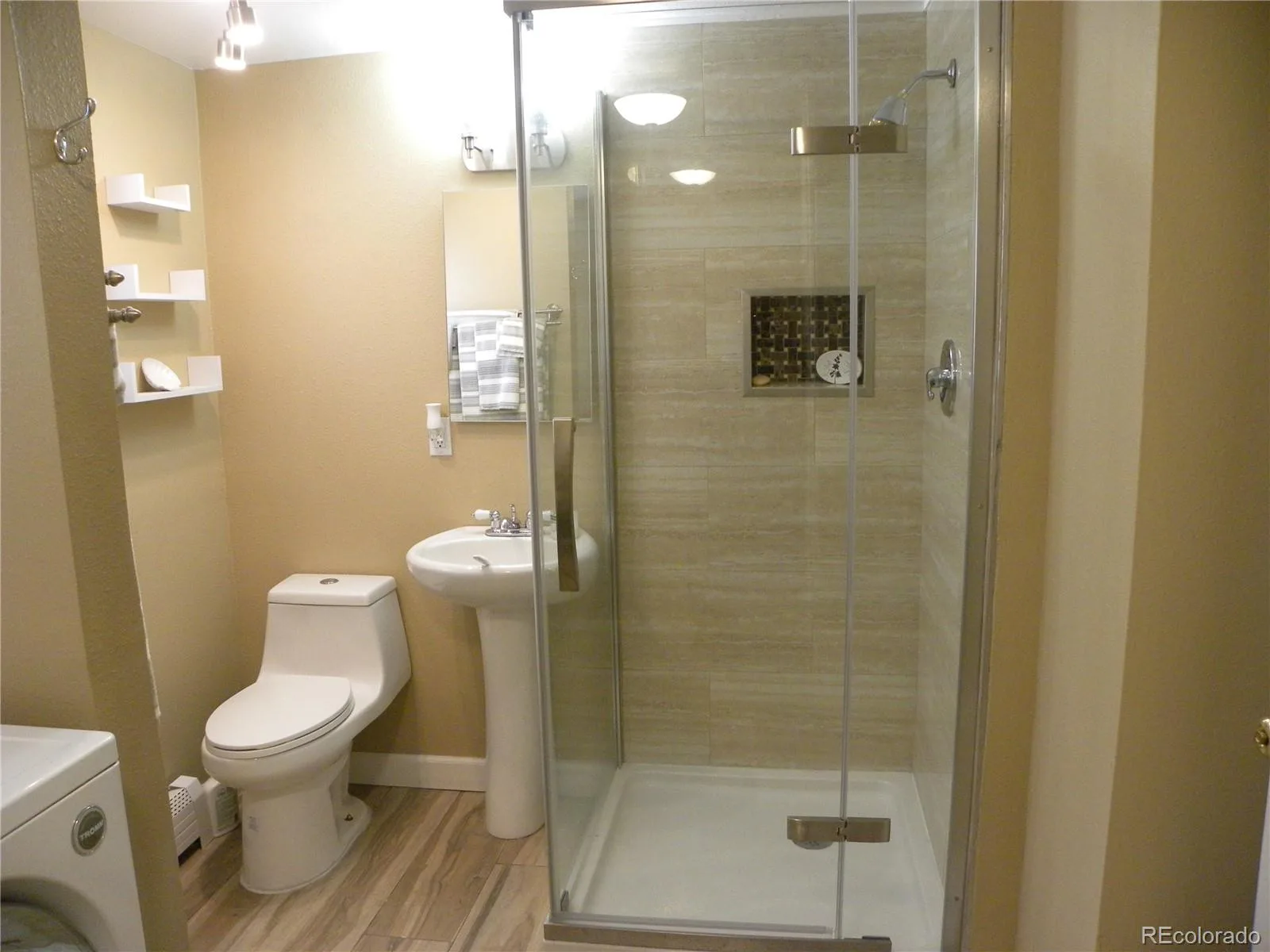 13204 E Parkview Drive Aurora CO 80011 | MLS #REC9026955 09302026095459 1600 4