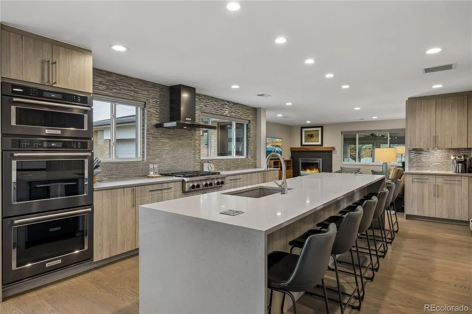 3135 S Gilpin Street Englewood CO 80113 MLS #REC9029114 04292026182601 1600 17
