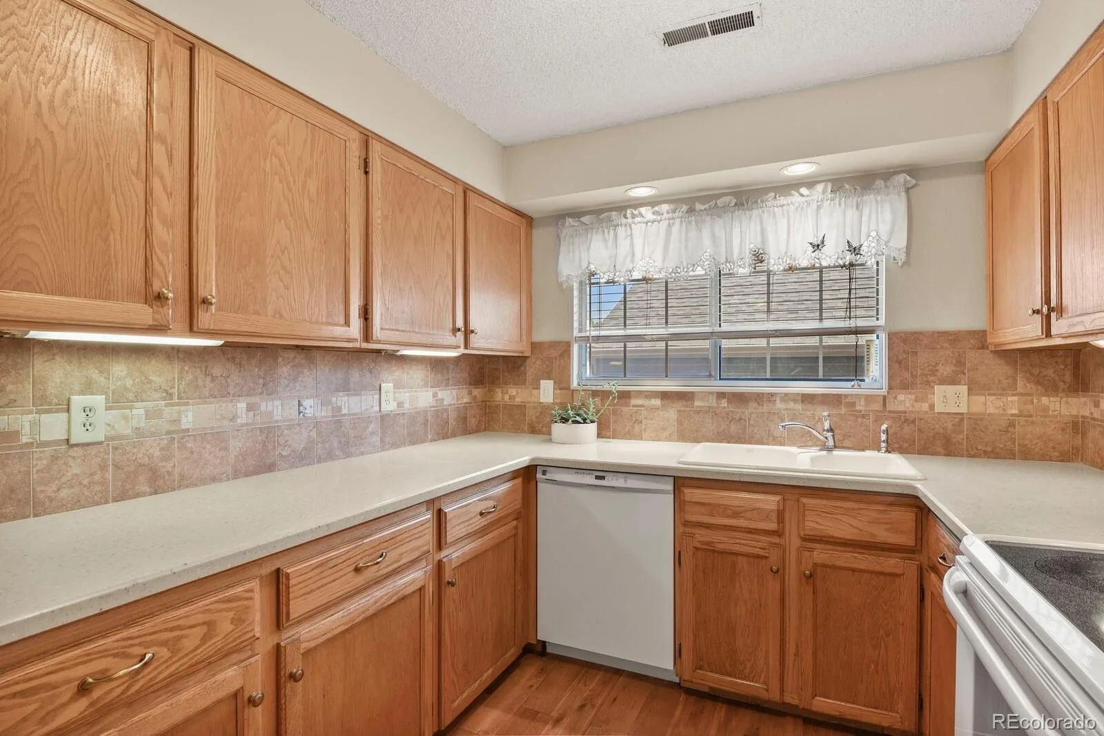 3471 S Ammons Street #12-2 Denver CO 80227 | MLS #REC9030358 07222026175124 1600 10