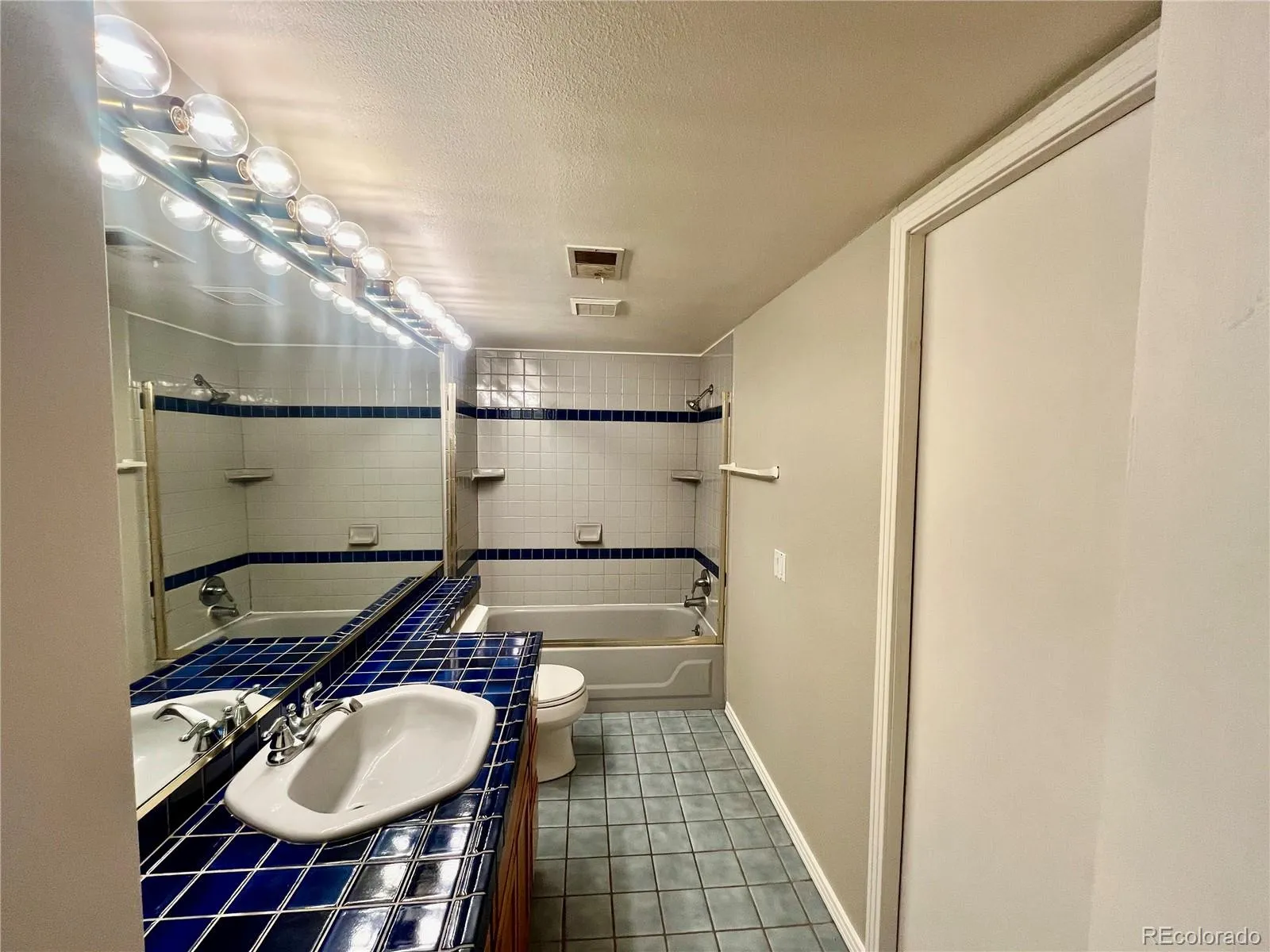 9797 E Peakview Avenue #C05 Englewood CO 80111 MLS #REC9032305 05072026191322 1600 21