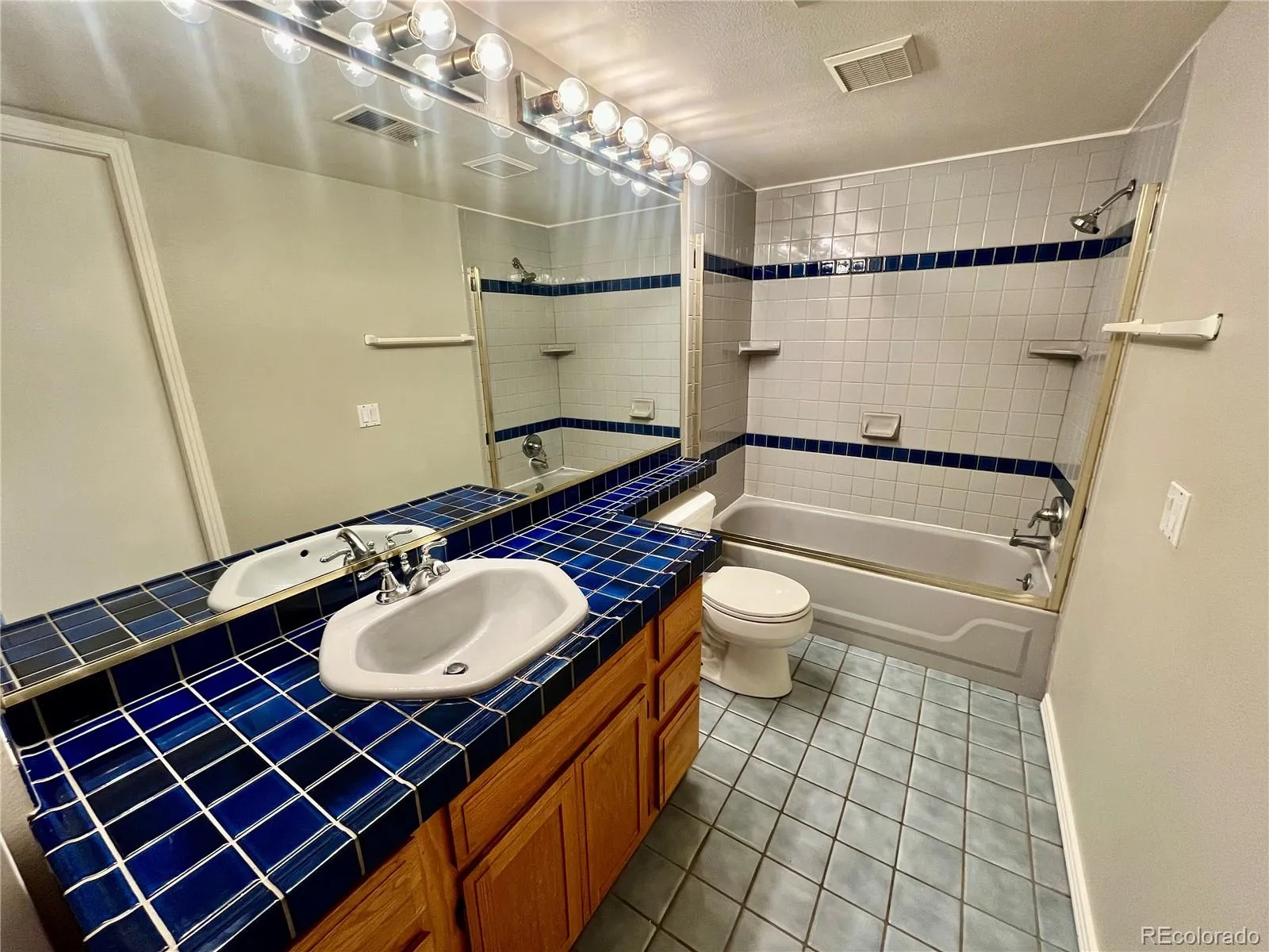 9797 E Peakview Avenue #C05 Englewood CO 80111 MLS #REC9032305 05072026191322 1600 22