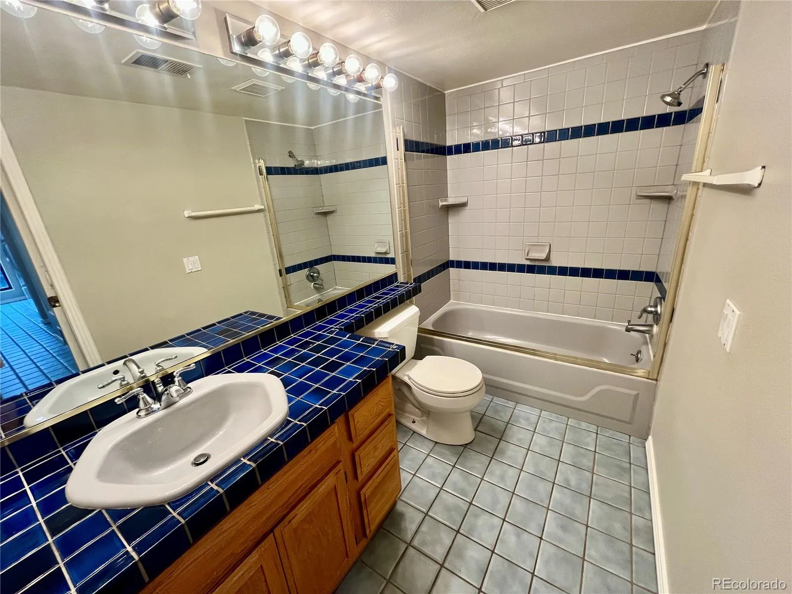 9797 E Peakview Avenue #C05 Englewood CO 80111 MLS #REC9032305 05072026191322 1600 24
