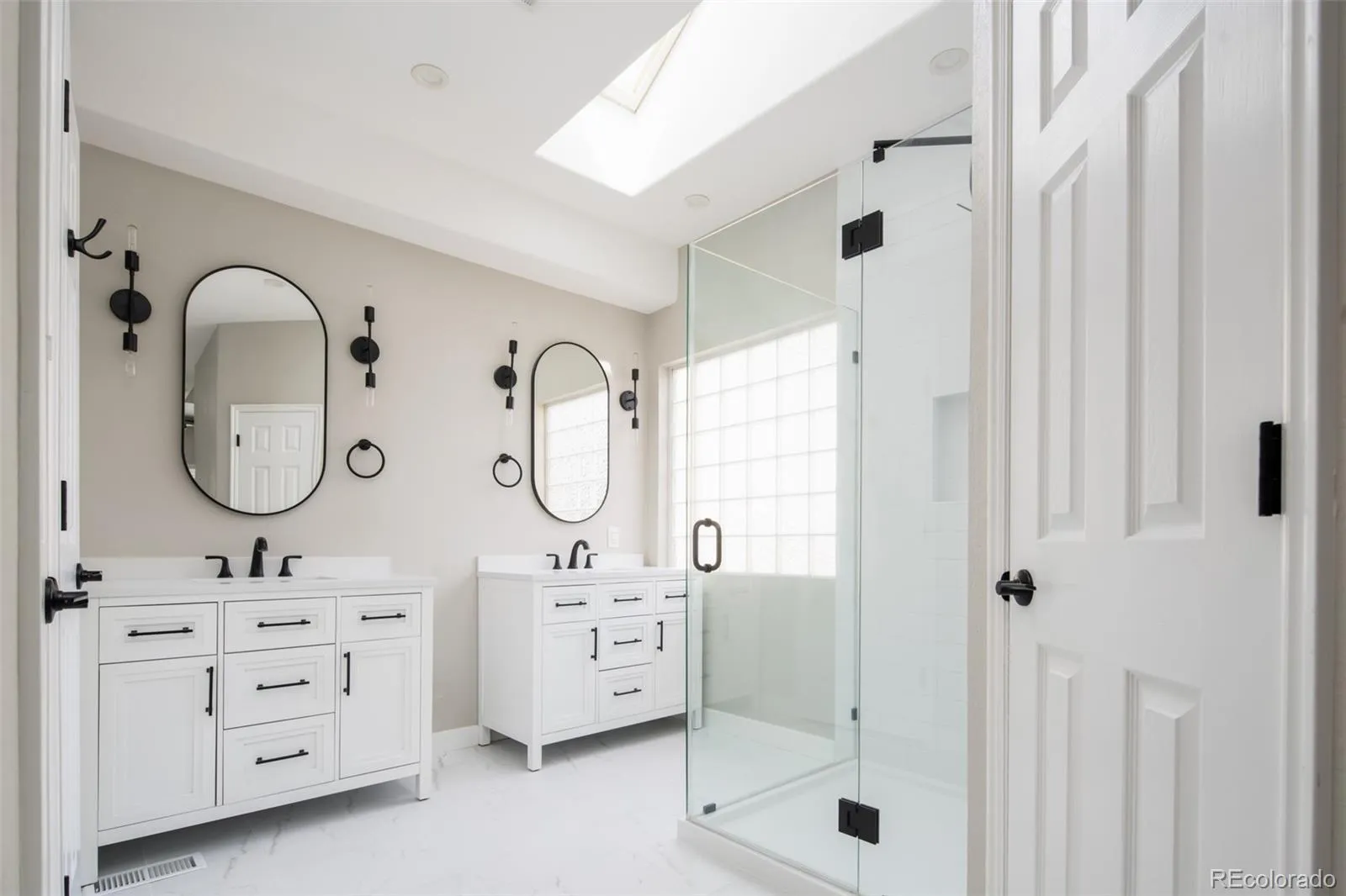 04092026175027 1600 11