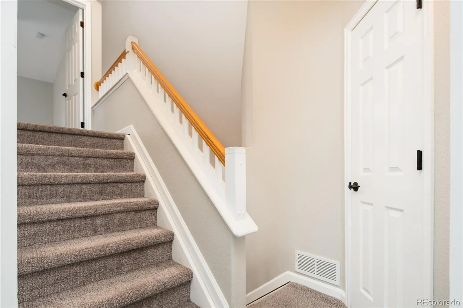 04092026175027 1600 14