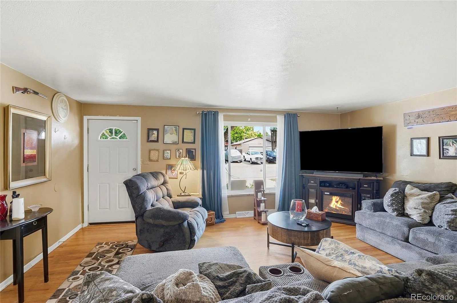 6895 W Bayaud Avenue Denver CO 80226 | MLS #REC9033617 06292026230259 1600 4