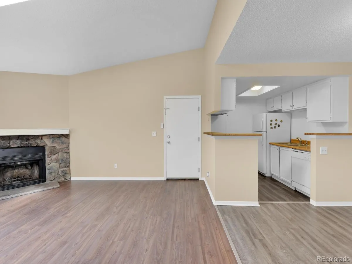908 S Walden Way #206 Aurora CO 80017 | MLS #REC9034397 04292026224531 1200 13