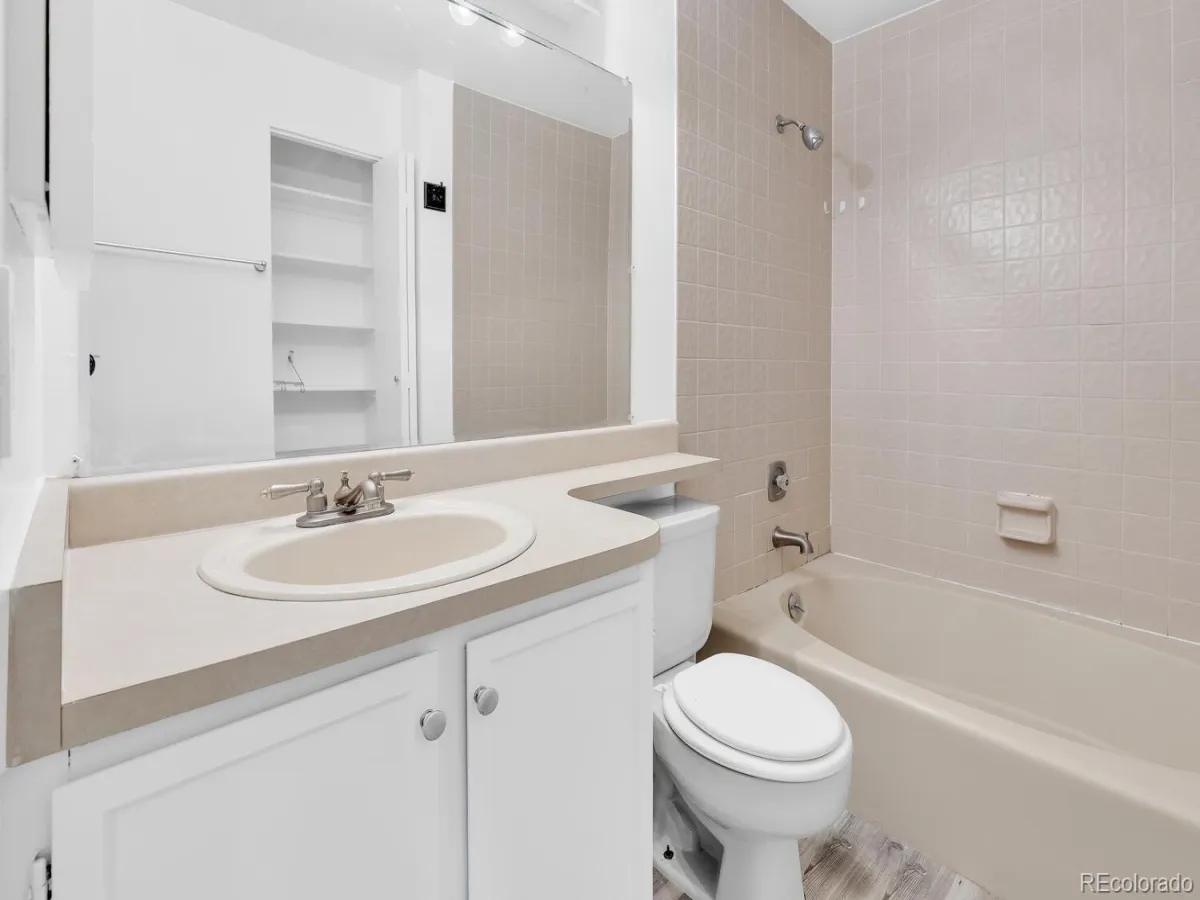 908 S Walden Way #206 Aurora CO 80017 | MLS #REC9034397 04292026224531 1200 15