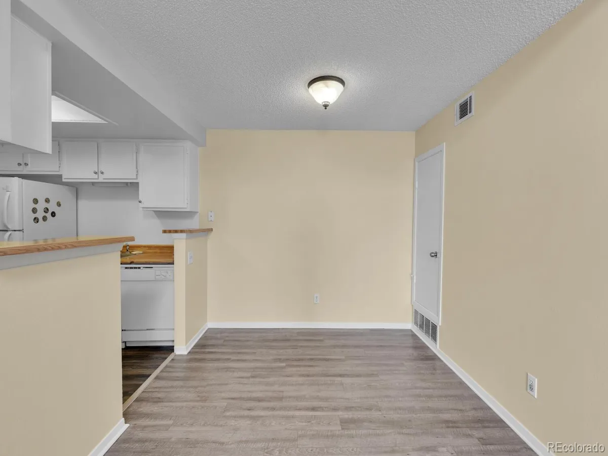 908 S Walden Way #206 Aurora CO 80017 | MLS #REC9034397 04292026224531 1200 8