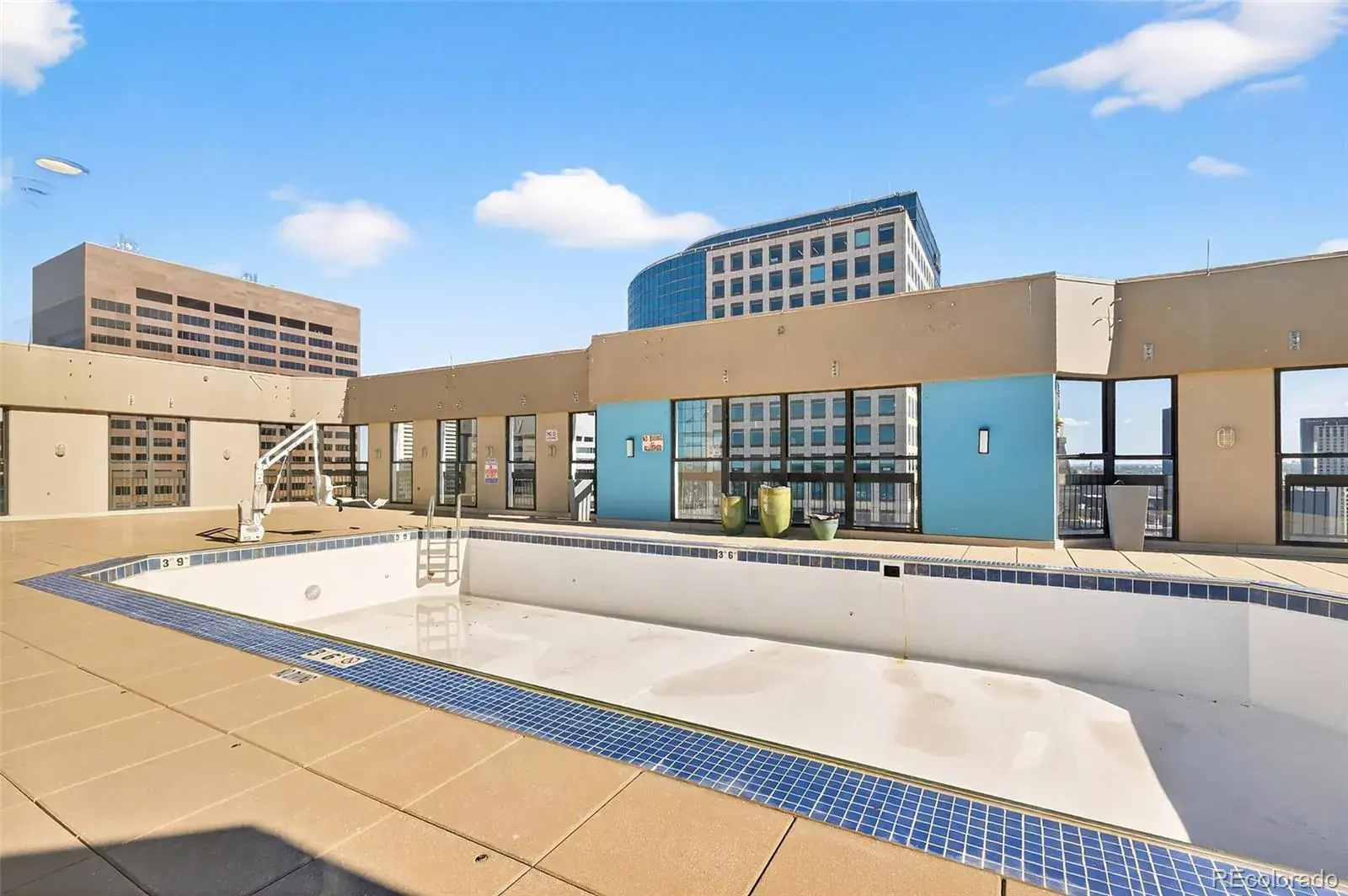 10112025032806 1600 31