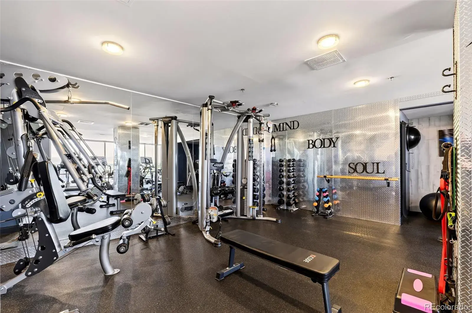 10112025032806 1600 36