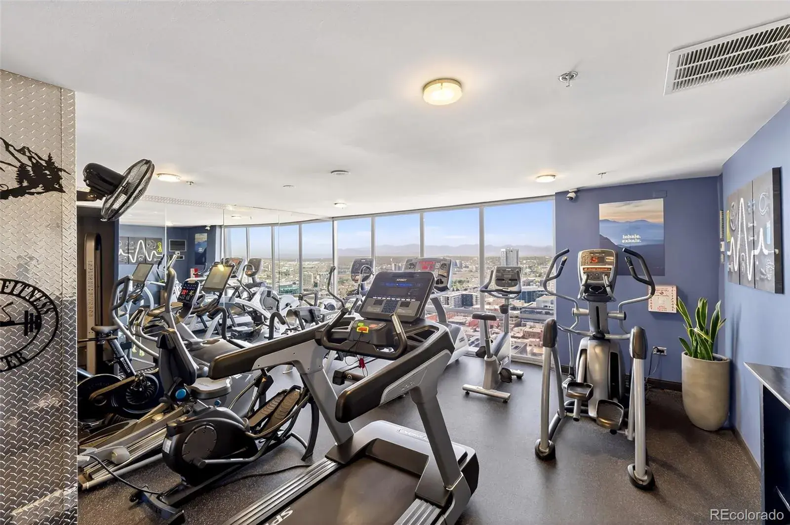 10112025032806 1600 37