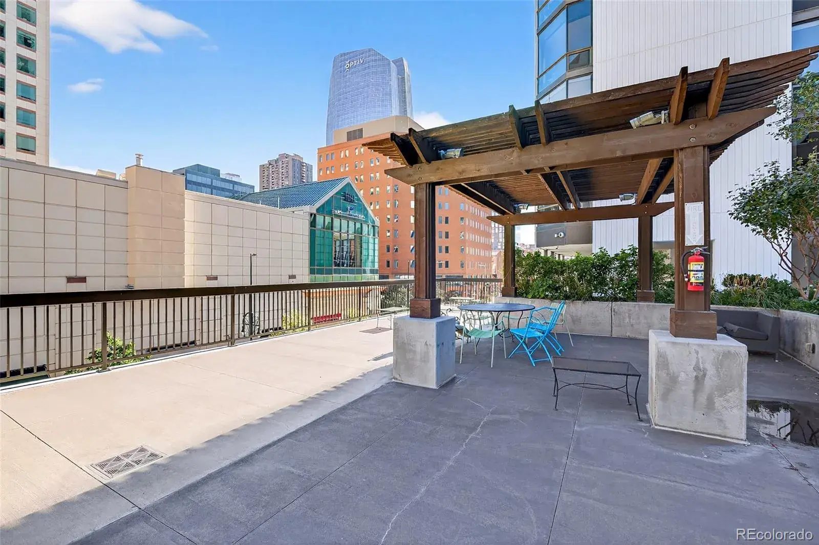 10112025032806 1600 42