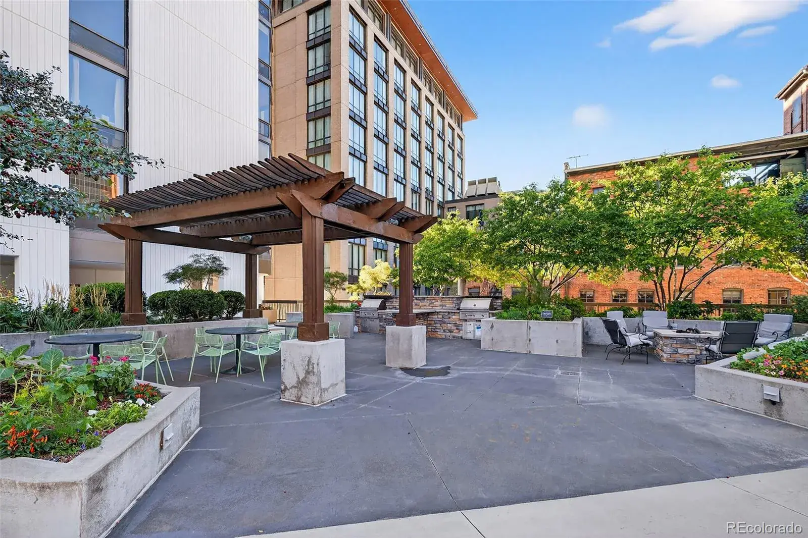 10112025032806 1600 43