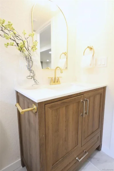 08272026213132 800 31