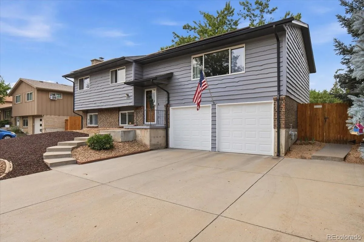 9837 W Arizona Avenue Lakewood CO 80232 | MLS #REC9038413 07302026031527 1200 2
