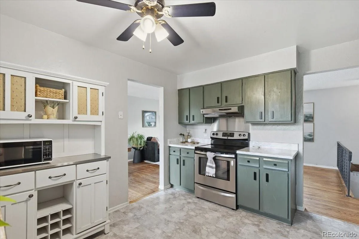 9837 W Arizona Avenue Lakewood CO 80232 | MLS #REC9038413 07302026031527 1200 7