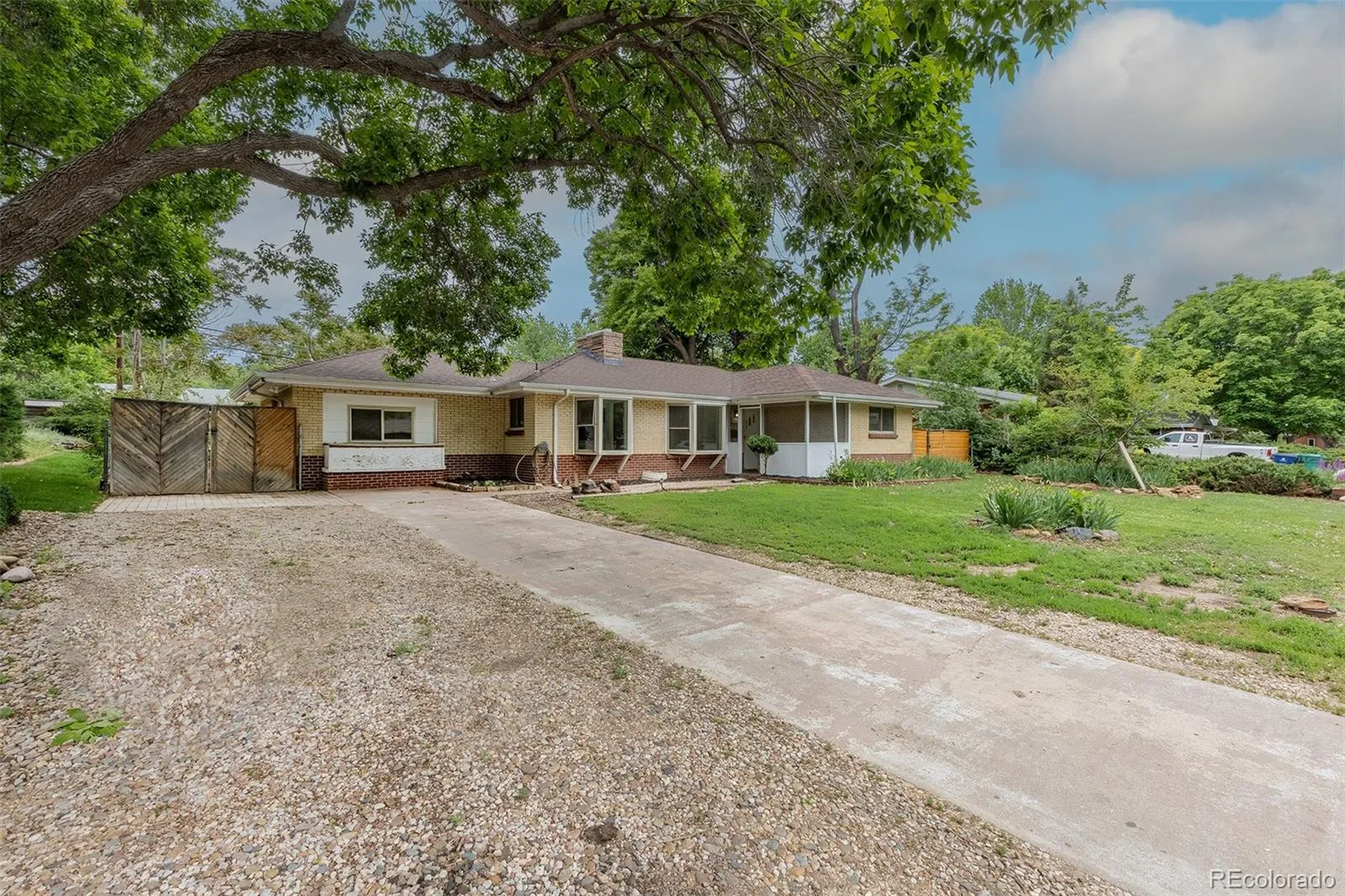 5810 S Greenwood Street Littleton CO 80120 | MLS #REC9039370 05072026021231 1600 2