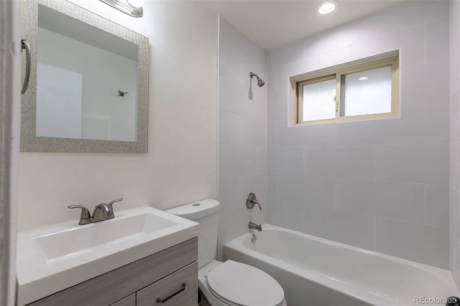 5810 S Greenwood Street Littleton CO 80120 | MLS #REC9039370 05072026021231 1600 29