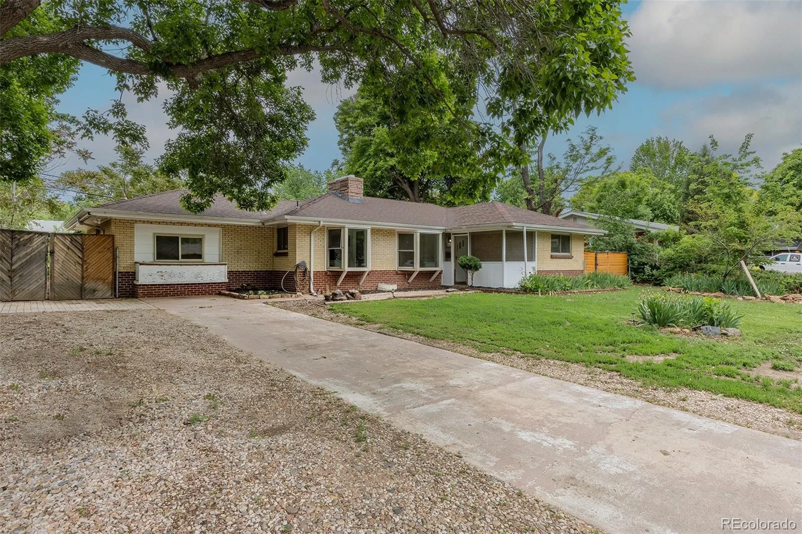 5810 S Greenwood Street Littleton CO 80120 | MLS #REC9039370 05072026021231 1600 3