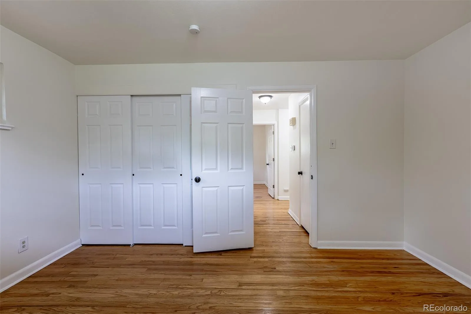 5810 S Greenwood Street Littleton CO 80120 | MLS #REC9039370 05072026021231 1600 35