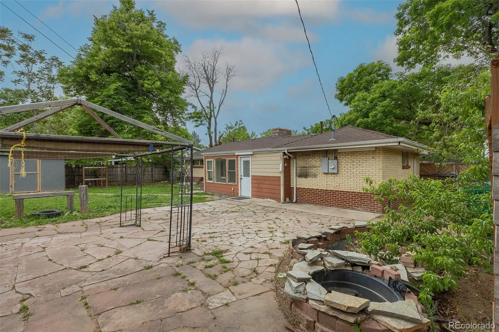 5810 S Greenwood Street Littleton CO 80120 | MLS #REC9039370 05072026021231 1600 36
