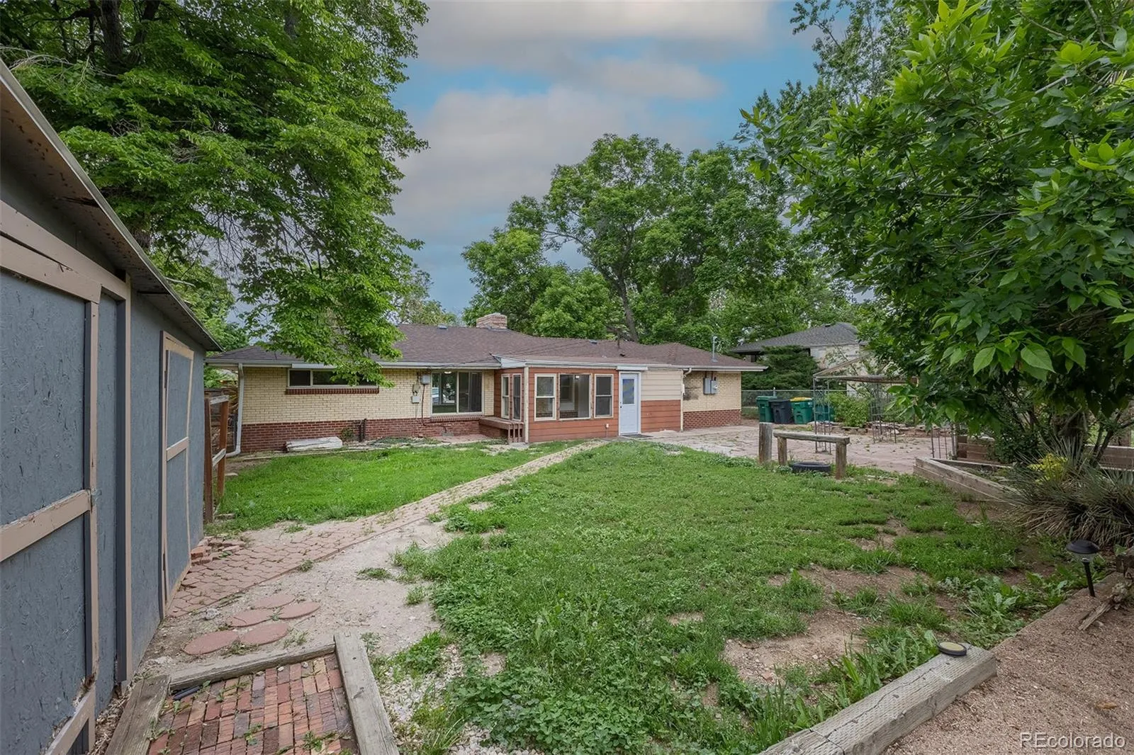 5810 S Greenwood Street Littleton CO 80120 | MLS #REC9039370 05072026021231 1600 40