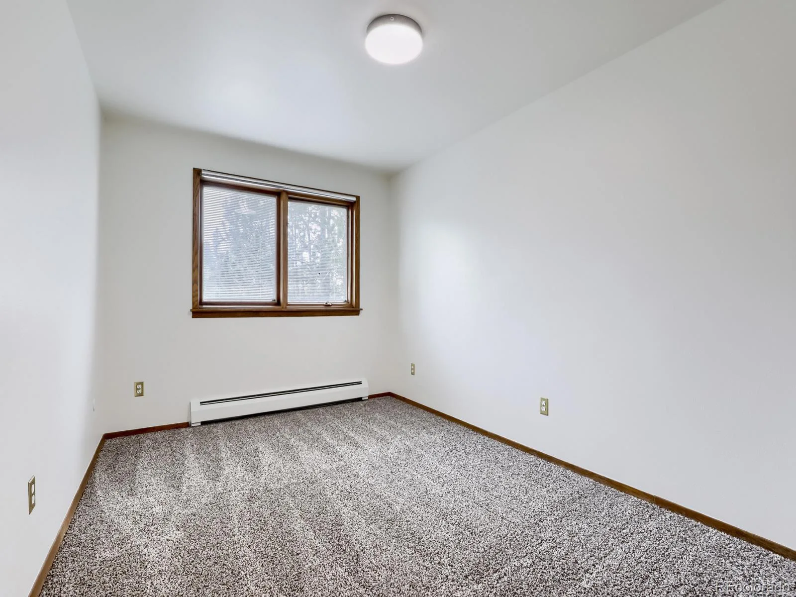 15818 E 8th Circle Aurora CO 80011 | MLS #REC9039387 09302026012756 1600 19
