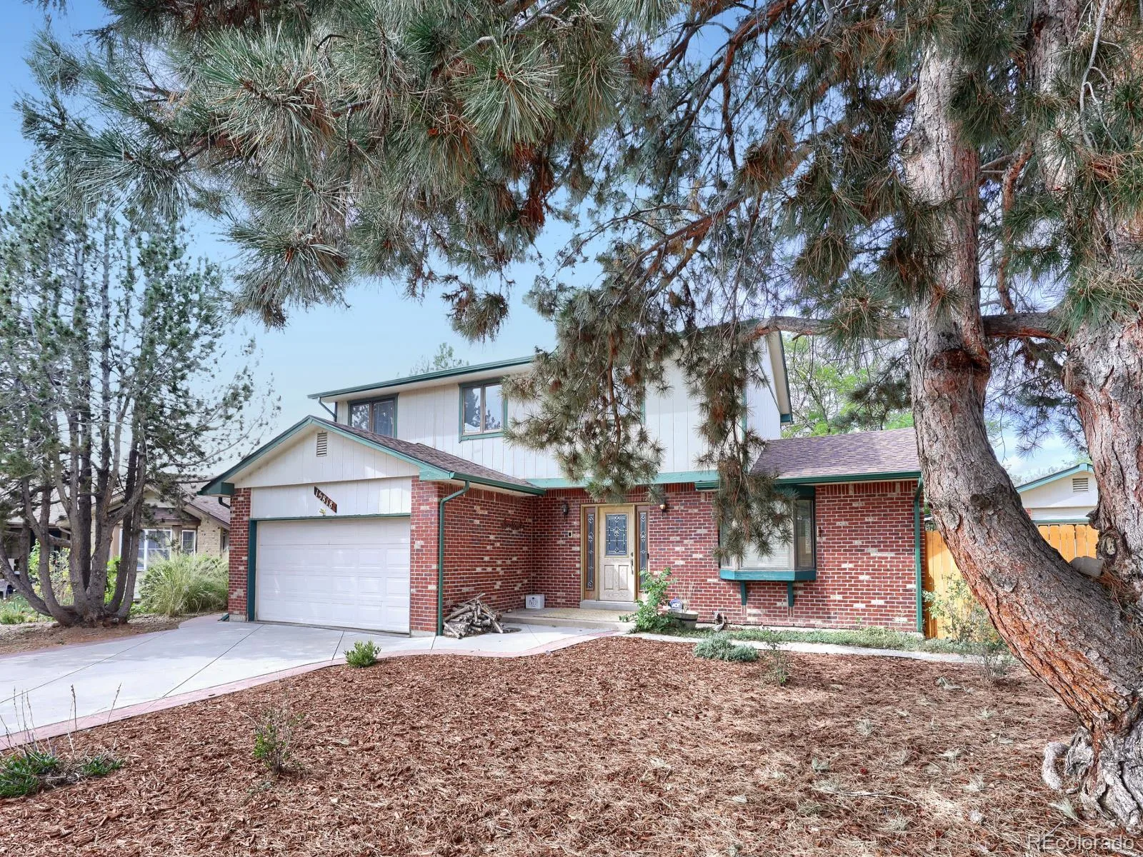 15818 E 8th Circle Aurora CO 80011 | MLS #REC9039387 09302026012756 1600 25