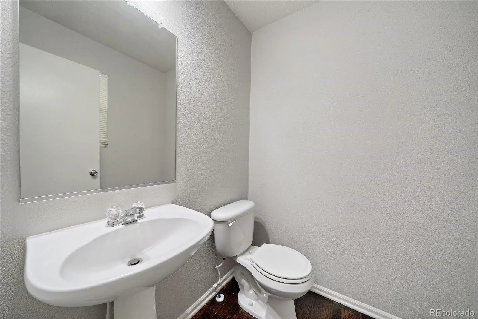 8140 E 29th Place Denver CO 80238 | MLS #REC9040090 08182026170835 1600 11