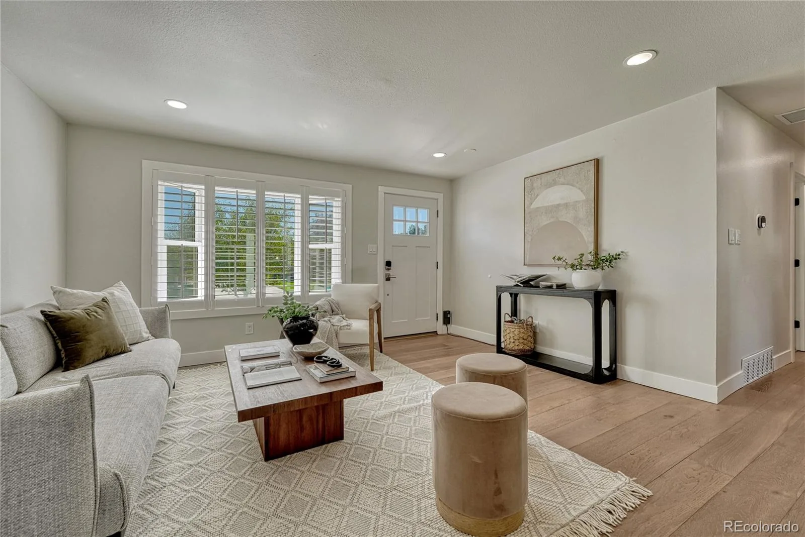 6945 S Clermont Drive Centennial CO 80122 | MLS #REC9041628 10152026234904 1600 4