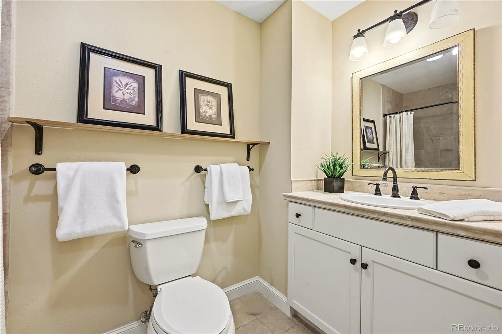 3056 E Hinsdale Avenue Centennial CO 80122 MLS #REC9041926 06182026234346 1600 25
