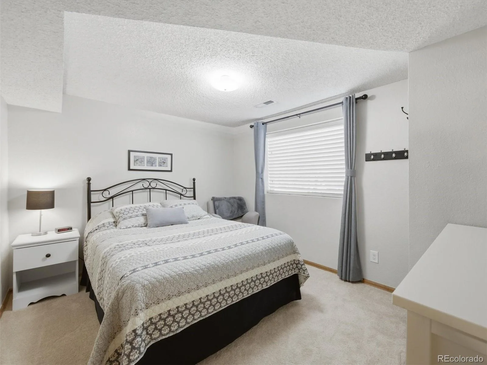 7977 W Morraine Drive Littleton CO 80128 | MLS #REC9042020 06122026174939 1600 15