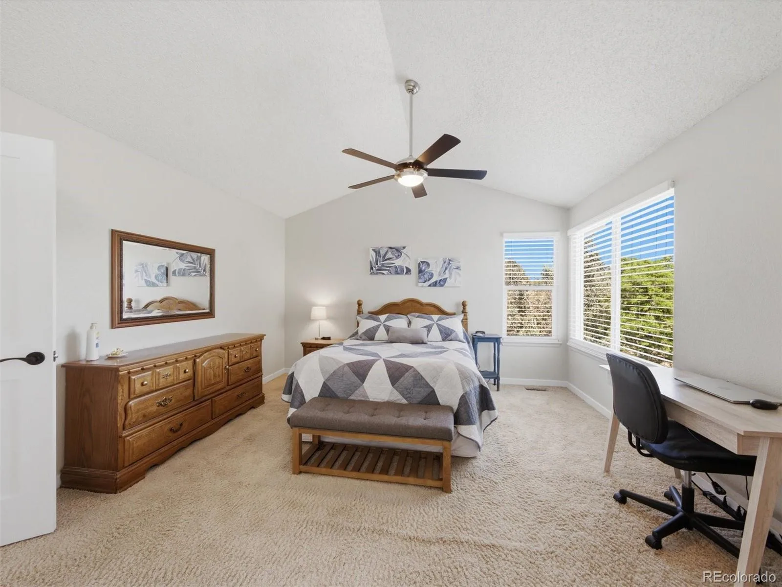 7977 W Morraine Drive Littleton CO 80128 | MLS #REC9042020 06122026174939 1600 22