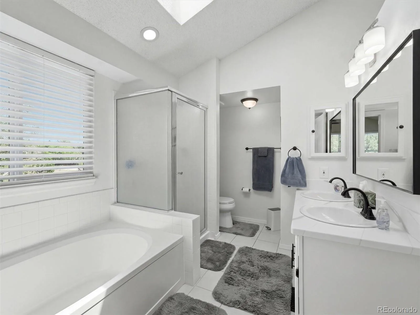 7977 W Morraine Drive Littleton CO 80128 | MLS #REC9042020 06122026174939 1600 24