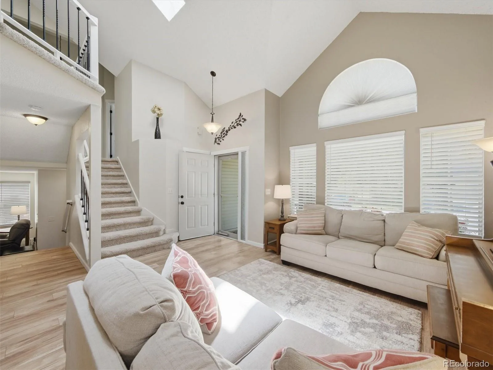 7977 W Morraine Drive Littleton CO 80128 | MLS #REC9042020 06122026174939 1600 6