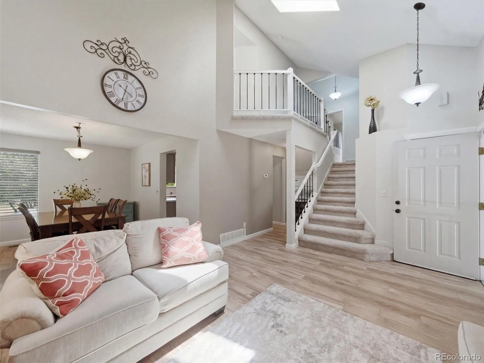 7977 W Morraine Drive Littleton CO 80128 | MLS #REC9042020 06122026174939 1600 7