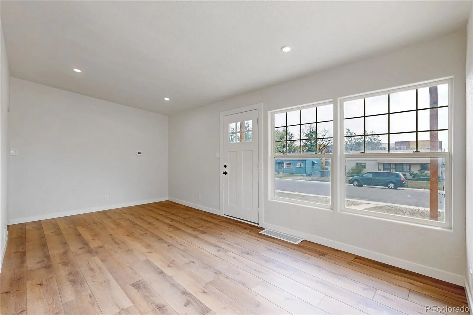 1631 W Hoye Place Denver CO 80223 | MLS #REC9044772 08132026213802 1600 4