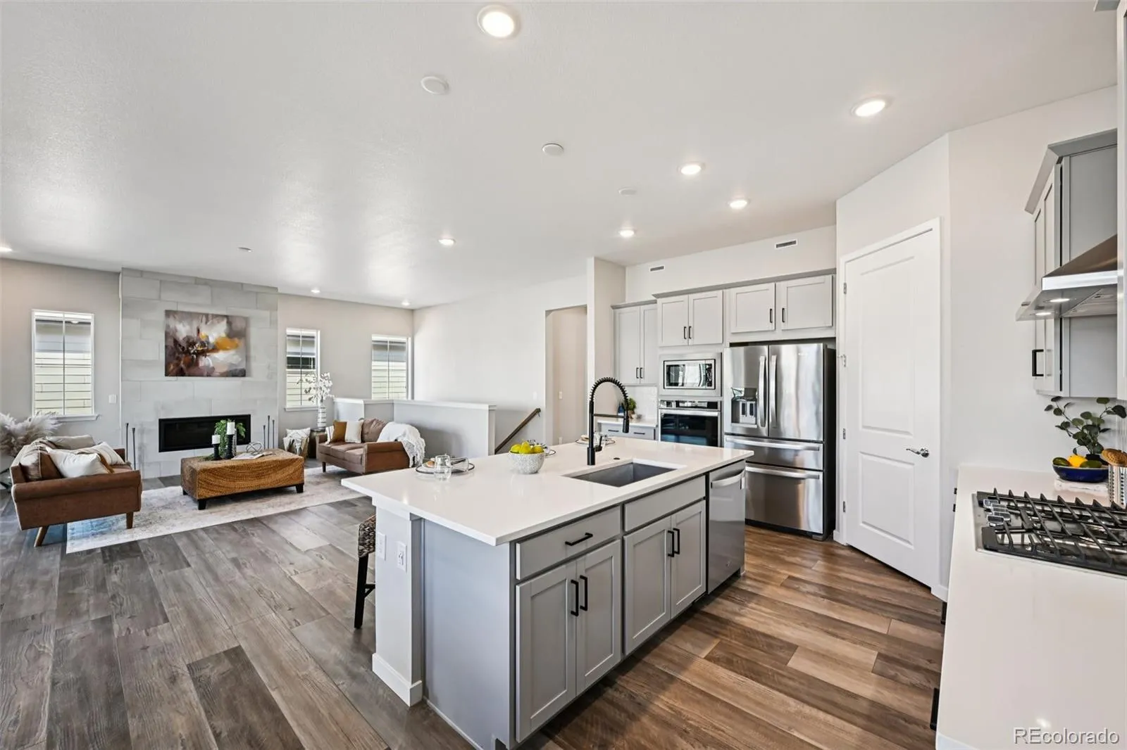 8735 S Quemoy Street Aurora CO 80016 MLS #REC9046442 04102026222243 1600 1