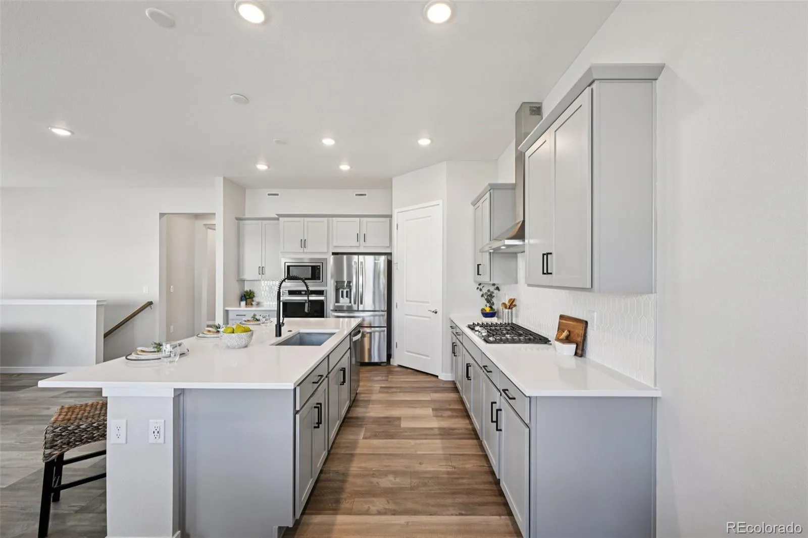 8735 S Quemoy Street Aurora CO 80016 MLS #REC9046442 04102026222243 1600 24