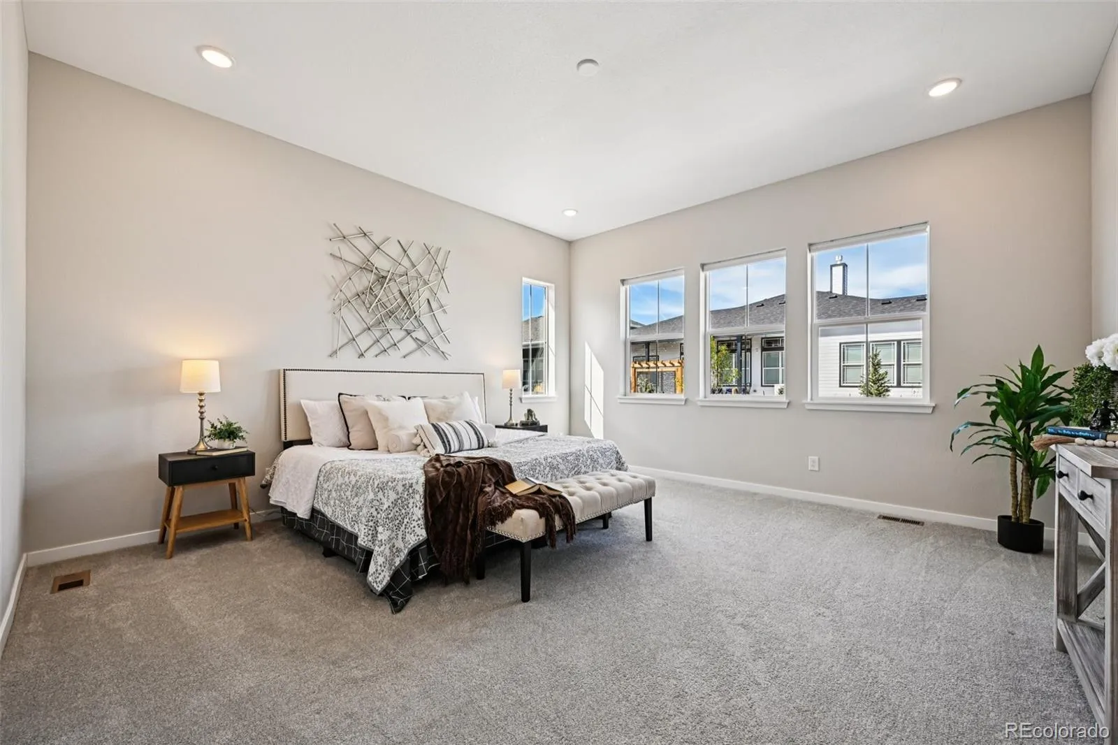 8735 S Quemoy Street Aurora CO 80016 MLS #REC9046442 04102026222243 1600 36
