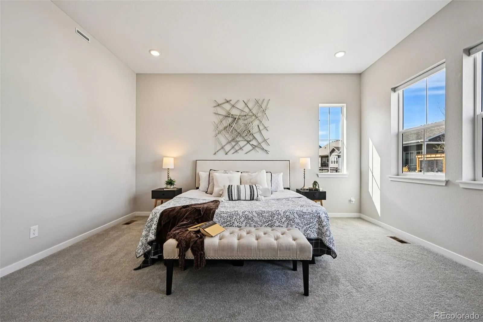 8735 S Quemoy Street Aurora CO 80016 MLS #REC9046442 04102026222243 1600 37