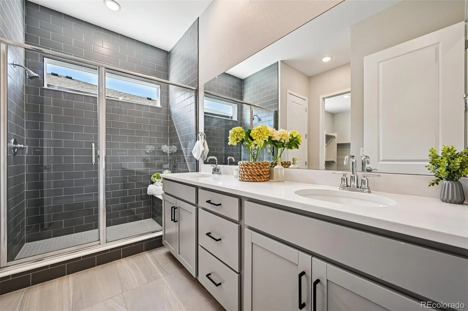 8735 S Quemoy Street Aurora CO 80016 MLS #REC9046442 04102026222243 1600 40