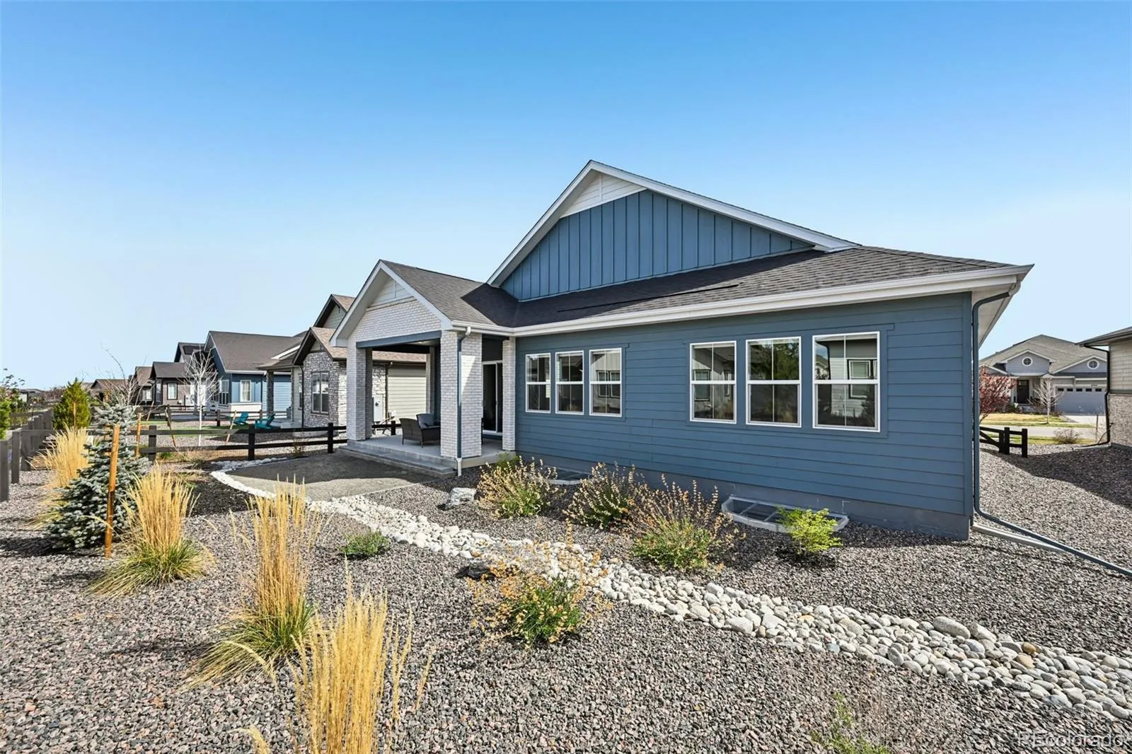 8735 S Quemoy Street Aurora CO 80016 MLS #REC9046442 04102026222243 1600 49