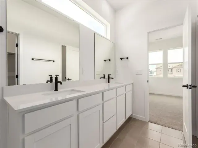 5785 N Jericho Way Aurora CO 80019 | MLS #REC9050566 05162025044642 640 22