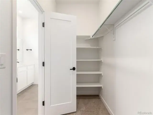 5785 N Jericho Way Aurora CO 80019 | MLS #REC9050566 05162025044642 640 23